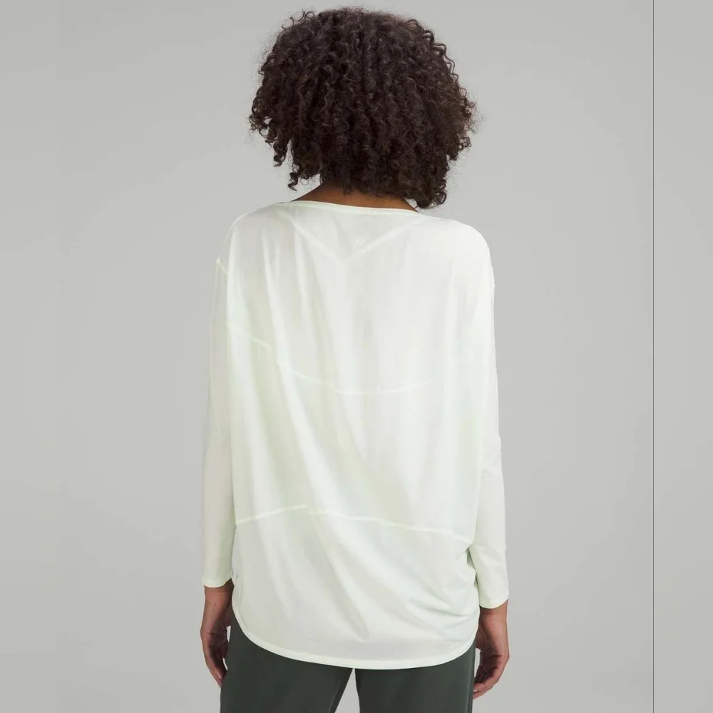 Lululemon Back In Action Long Sleeve - Picture 2 of 5